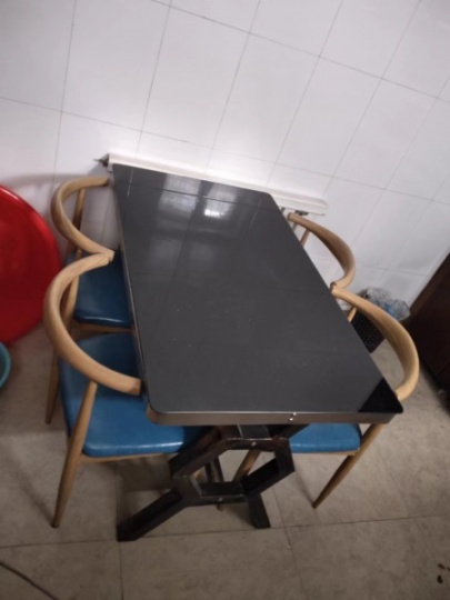 二手餐桌，板凳，椅子，卡座，沙发
